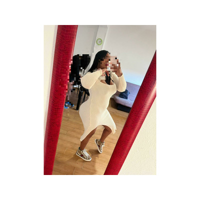 HERMOSA MORENA EN ELDA