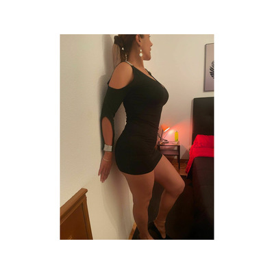 Madurita fiestera hermosa sexy salidas