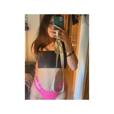 Adhara con ganitas de nuevas pollas