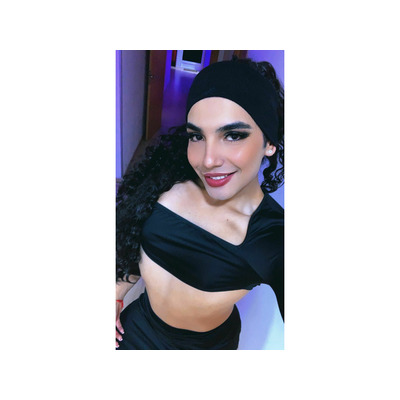 MUY FEMENINA Y CALIENTE