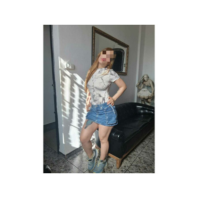 (IY). . Salome perrita muy complaciente