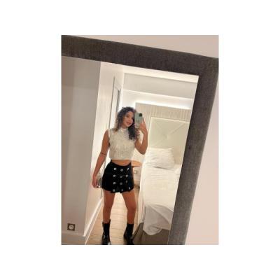 GUAPETONA, CON CUERPAZO, ATREVIDA!