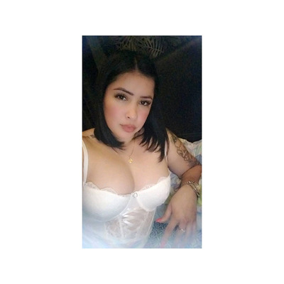 PELINEGRA, MAMASOTA Y CON CADERAS GRANDES