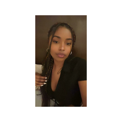 MORENA RICA E IMPLICADA / SALIDAS