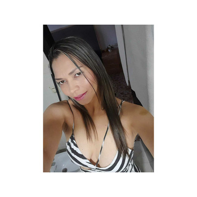 DIVERTIDA Y CARIÑOSA / SALIDAS