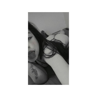 JUGUETONA Y SENSUAL CHICA 