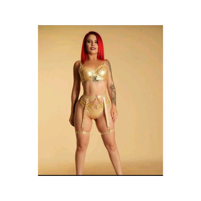 MASAJES, COPAS Y PLACER CON HERMOSA DAMA