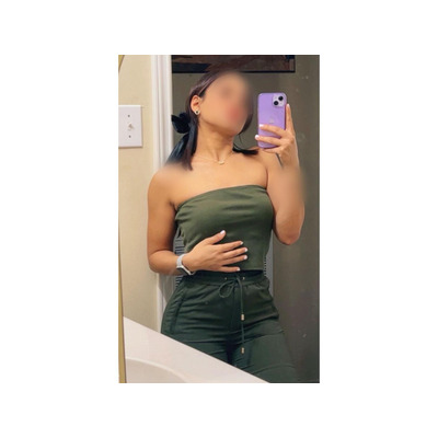 COÑO HUMEDO Y BABOSO NECESITA POLLA