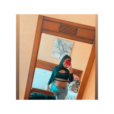 JUGUETONA Y SENSUAL CHICA 