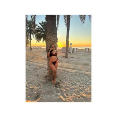 MARIANA VEN Y CORRETE EN MIS TETAS