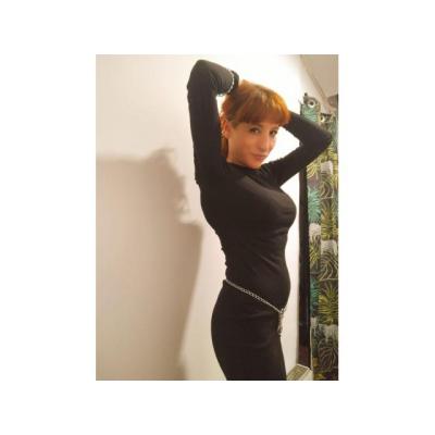 (L)  VEGA, ESPAÑOLITA CAÑERA MUY AMOROSA