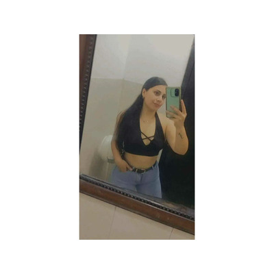 JUEGA CON MIS RICAS TETAS