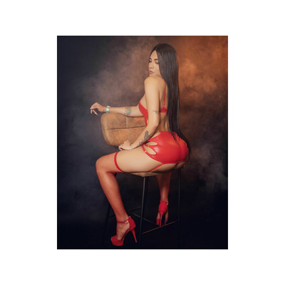 TRANS CON 21 CM DE POLLA PARA TU CULO