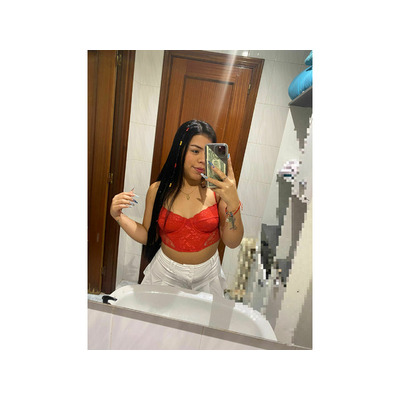 NOVEDAD LA MEJOR MASAJISTA, LAURA