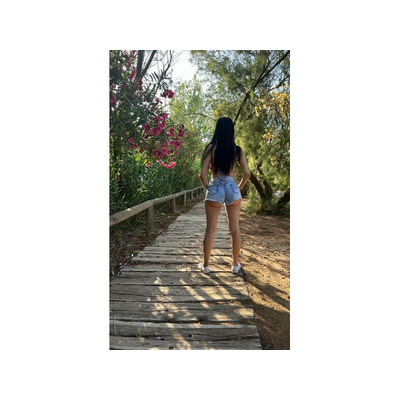 Nicole  Entregada y extrovertida 24.