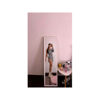 extrovertida con mucha experiencia. .