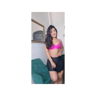 MILENA CON UNA CALENTURA A TOPE