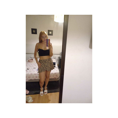 Caro tu chica ideal, ven o voy, fiestera